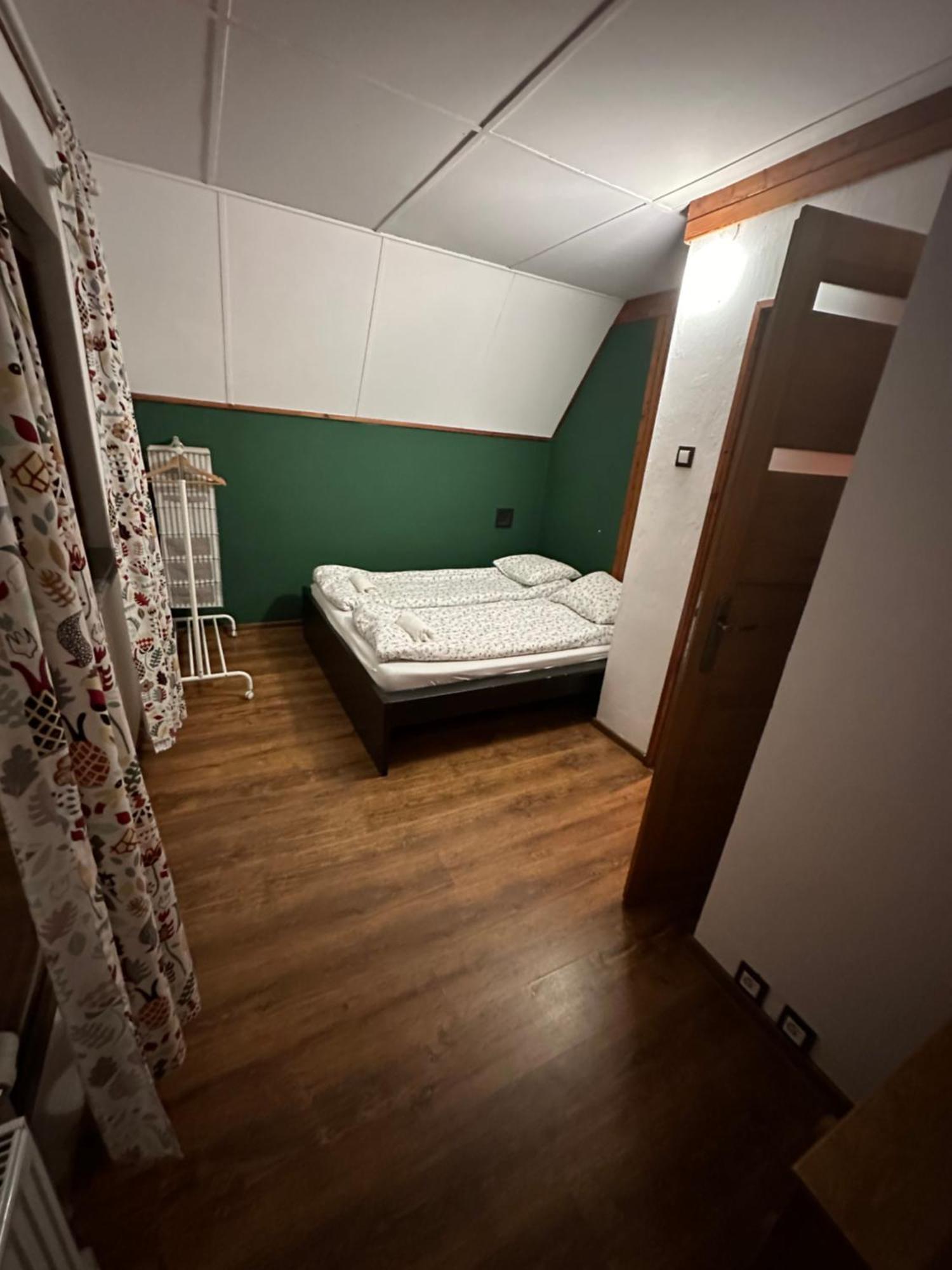 Jozka Chata Max 15 Os Sauna Jacuzzi Porąbka Exteriör bild